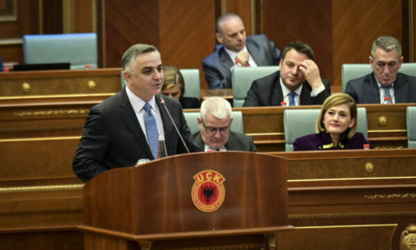 Tahiri i AAK-së: Nuk do të merrnim pjesë në takim me Kurtin për presidentin
