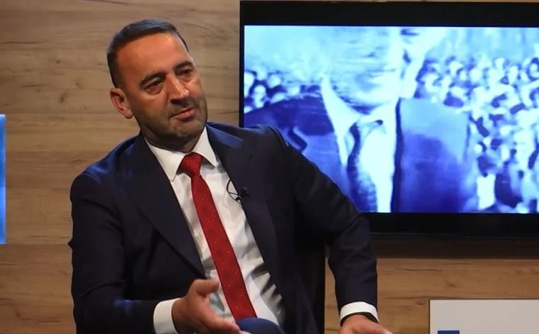 Daut Haradinaj bën thirrje që politika të mos ndikojë në vendimin e Hagës