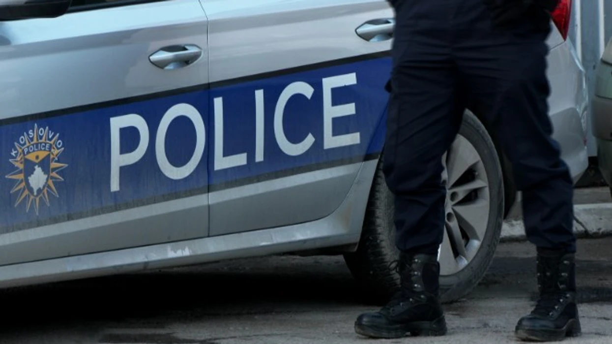 Aksident në Prishtinë, përfshihen një motoçiklist dhe një këmbësor