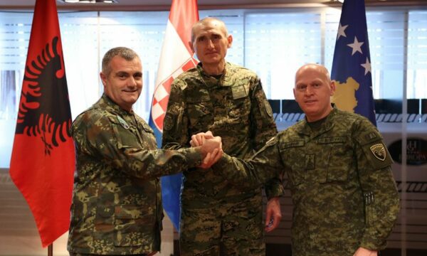 Ish-gjenerali i FSK-së: Aleanca Kosovë-Shqipëri-Kroaci synon siguri, jo destabilizim
