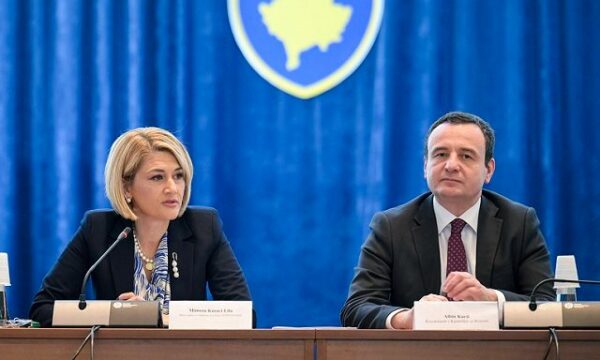 Kusari e bindur se do të gjendet zgjidhje për presidentin, për Osmanin thotë se e ka mbajtur lart profilin e Kosovës