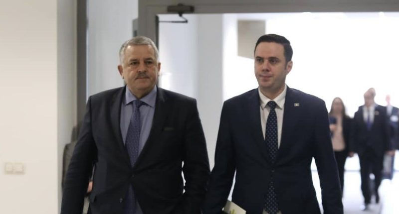 Agim Veliu reagon pasi Abdixhiku i mbijetoi votëbesimit: S’mund të shpëtosh me struktura të kapura – anëtarësia themeli i LDK-së
