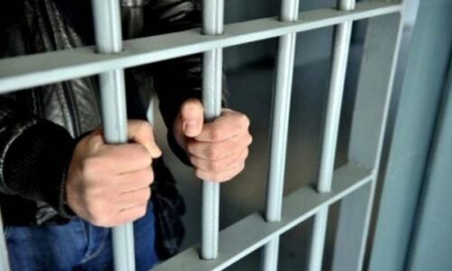 Dyshohen për falsifkimin e mbi 19 mijë dollarëve, kërkohet paraburgim ndaj dy palestinezëve në Kosovë