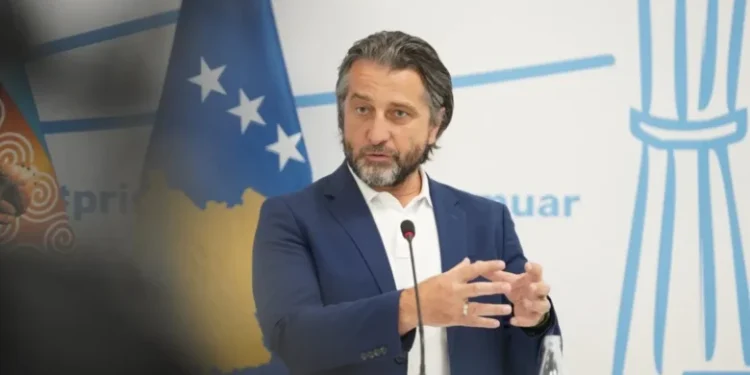 Rama e mohon që s’ka kabinet zyrtar, por thotë se do të shtohen drejtori të reja
