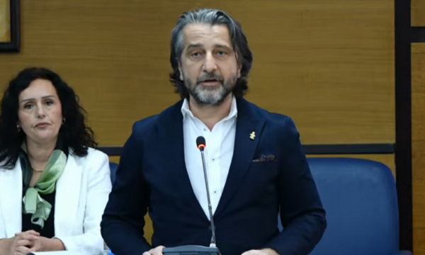Perparim Rama akuzon Qeverinë Kurti se po ia bllokon buxhetin me qëllim: Duan ta dobëosjnë Prishtinën