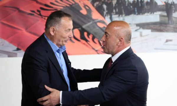 Selmanaj: Kompromisi më i mirë tani është kandidimi i Ramush Haradinajt për President
