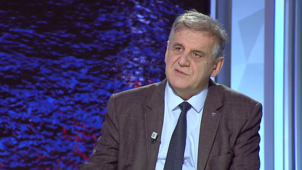 “Sa më afër Trumpit, më larg Kurtit”, Nexhmedin Spahiu për Vjosa Osmanin
