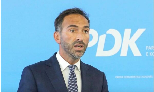 Stavileci pas mbledhjes së Kryesisë së PDK: Diskutuam për parimet për presidentin dhe qëndrimin që do ta mbajë Hamza