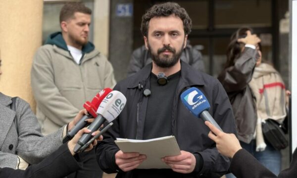 “Energjia s’është luks”, rinia e PDK-së me aksion: Kosova nuk mund të qeveriset duke e ftohur shtëpinë e qytetarit