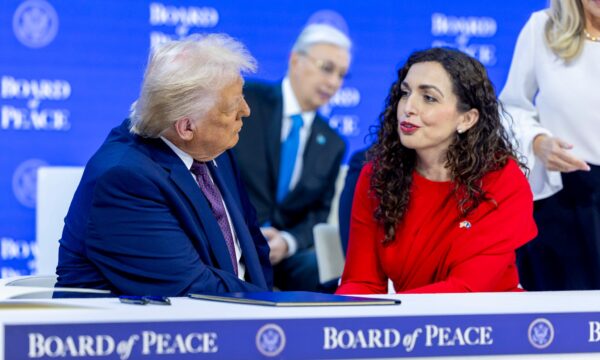 Trump dërgon urime për 18 vjetorin e pavarësisë: SHBA mbështetet fort sovranitetin dhe integritetin territorial të Kosovës