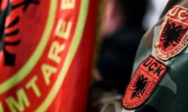 “Ata nuk pritën pranverën, ata u bënë pranvera”, OVL-UÇK përkujton dëshmorët që ranë gjatë muajit shkurt