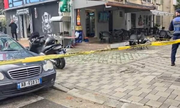 Vritet me thikë një person në Tiranë, sherri ndodhi brenda një lokali