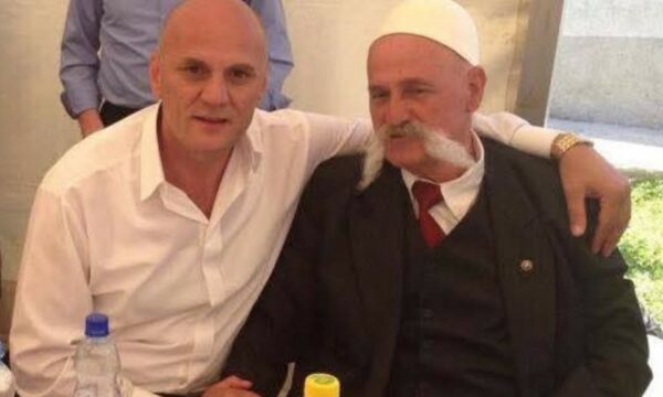 Përfolja e Jasharëve nga pushteti, Gani Geci me një dedikim për Rifatin: Ka qenë shtylla e familjes, punëtor, i urtë e trim