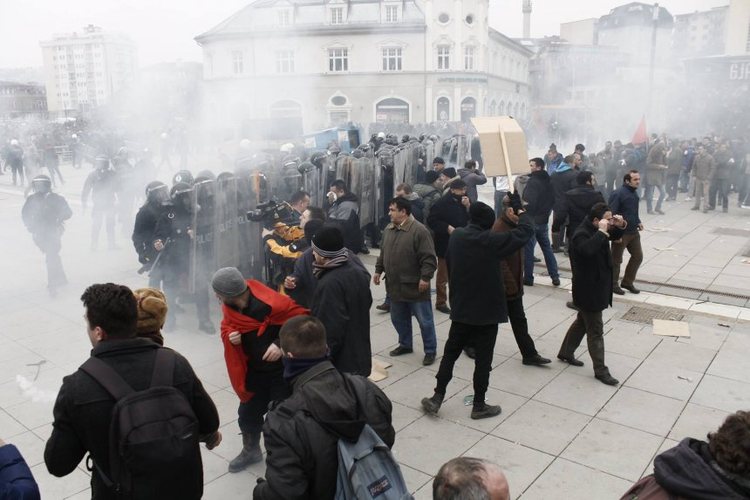 Protestat qytetare dhe pakënaqësia sociale në Kosovë
