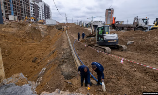 Shembja e rrugës në Prishtinë: Çfarë dihet dhe çfarë mbetet e paqartë