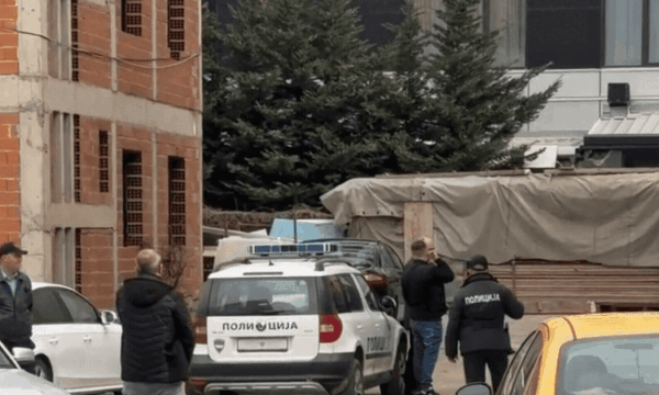 Vdes një 10-vjeçar në Tetovë, ra nga ballkoni i banesës