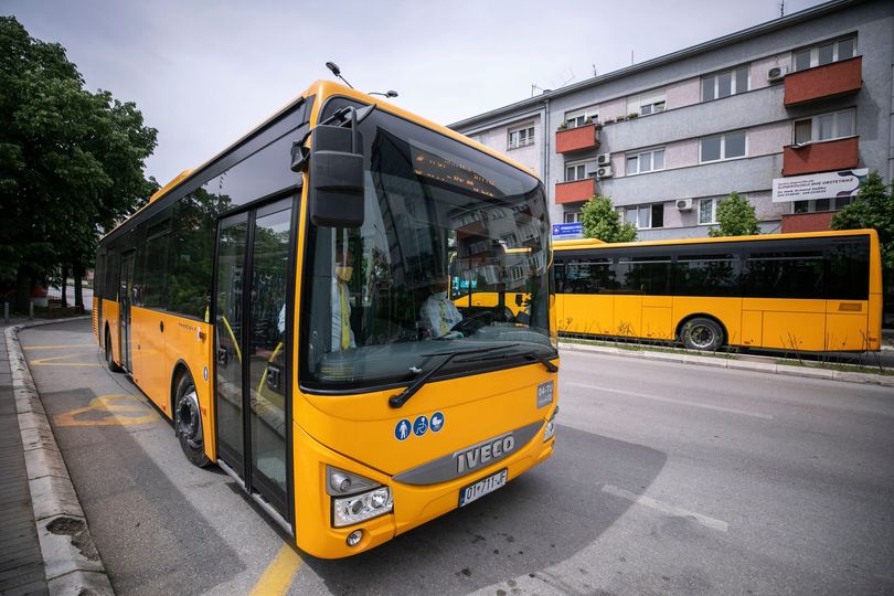 Autobusët urbanë nuk respektojnë orarin gjatë Ramazanit