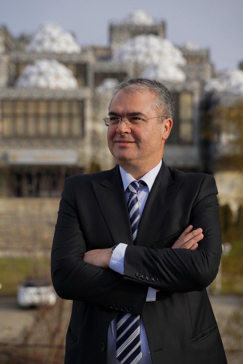 Hulumtimi i OCCRP zbulon maskat e depërtimit rus në Europë