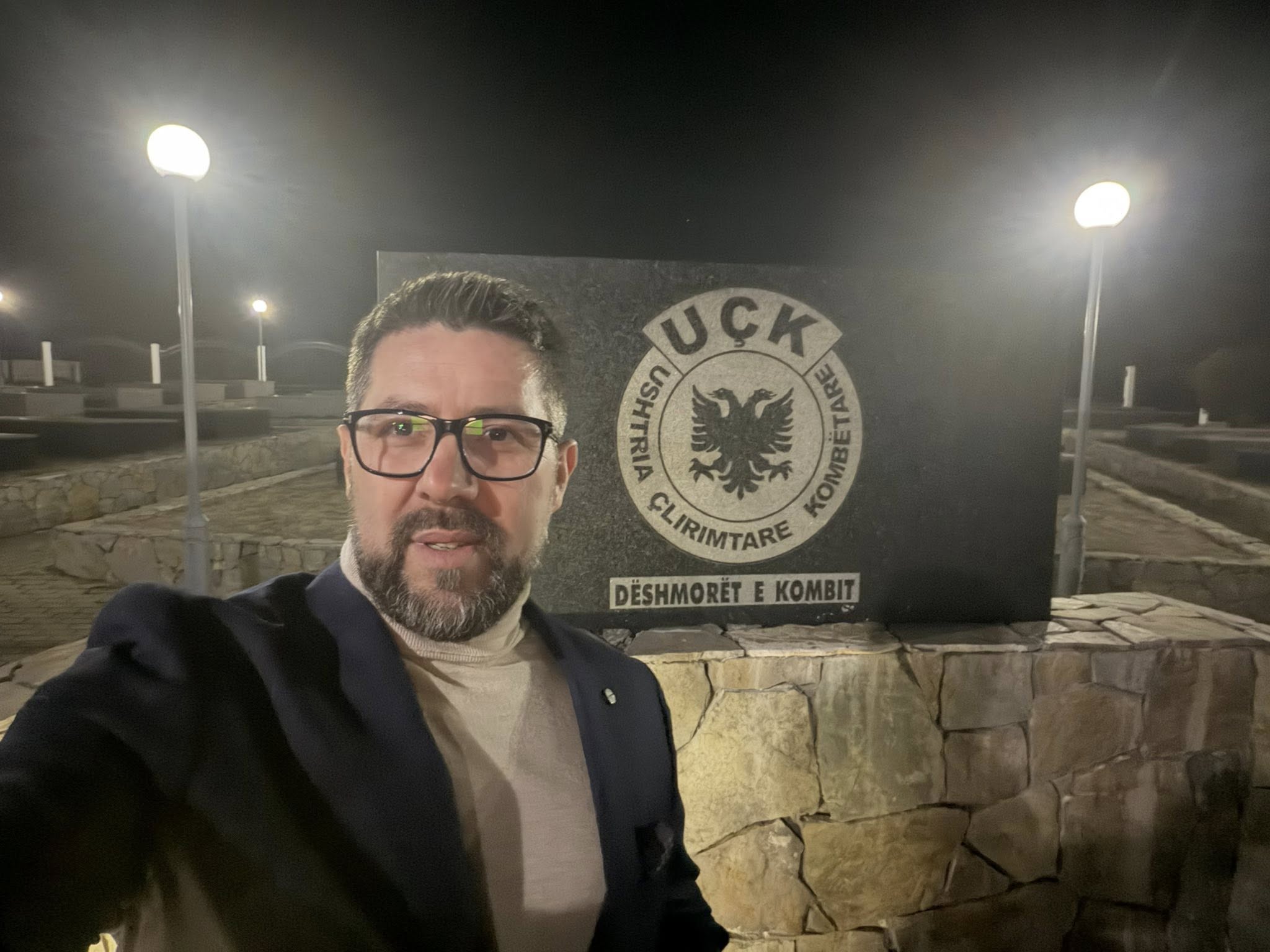 “Nga trim në frikacak” – Dardan Krasniqi me reagim të ashpër në Facebook