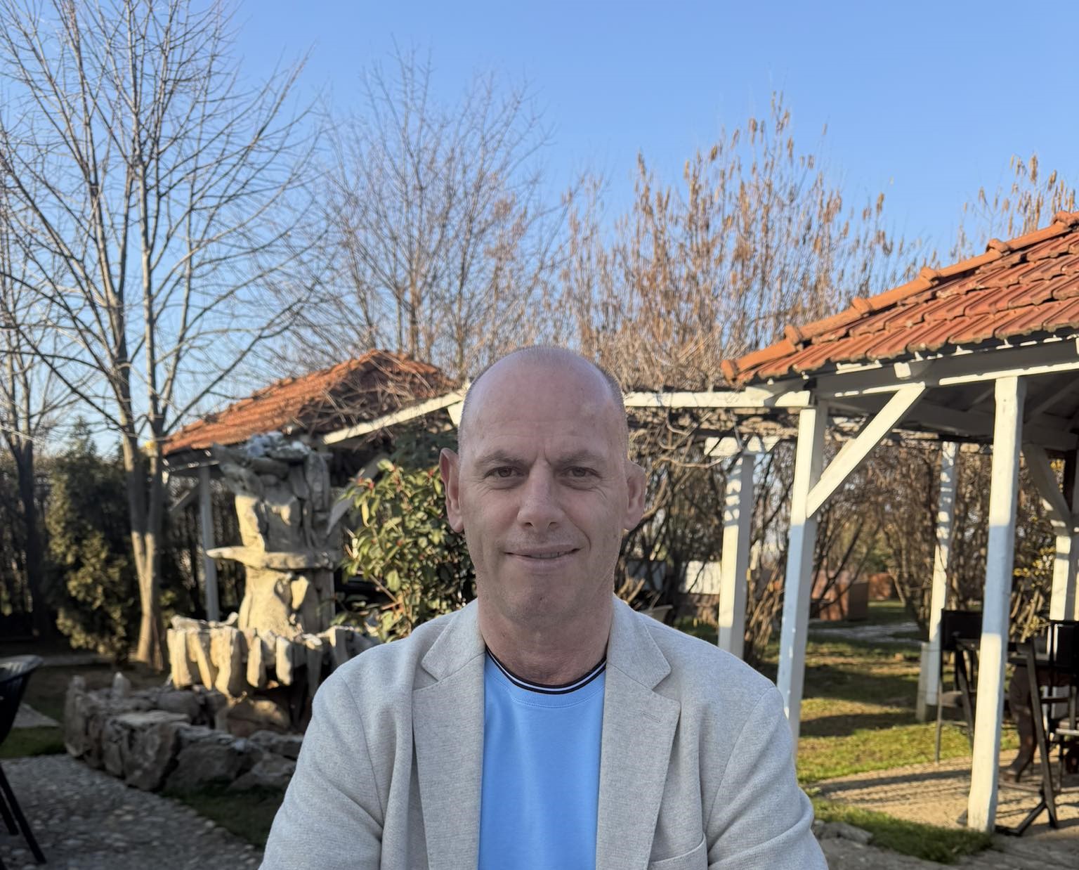 Lladrovci: Është koha që PDK ta ndalë përçmimin