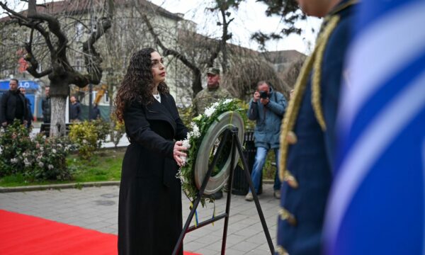 Osmani bën homazhe për ushtarët e rënë të NATO’s: Mirënjohje e përhershme