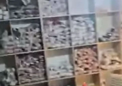 Dogana bastis pesë depo biznesesh në Prishtinë, sekuestron mbathje sportive e veshje në vlerë rreth 800 mijë euro