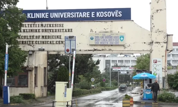 “Dorëzohet” QKUK, rikthen çmimin 50 centë për parking