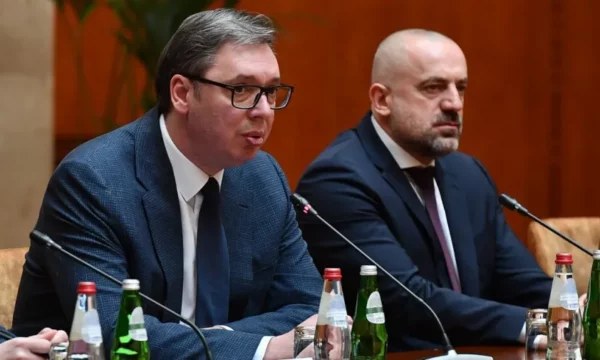 Vuçiq aktivizon Milan Radoiçiqin dhe rrjetin e tij kriminal për të manipuluar zgjedhjet lokale në Serbi