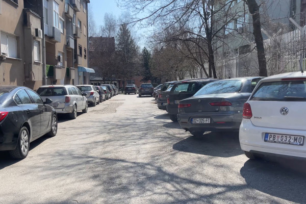 ​Ligjit për automjetet dhe të huajt, Policia: Vetura me autorizime të Serbisë nuk lejohen