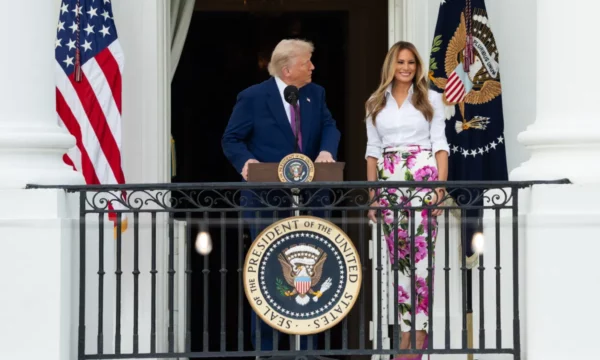 Ambasada amerikane shpërndan mesazhin e Trumpit për Fitër Bajram