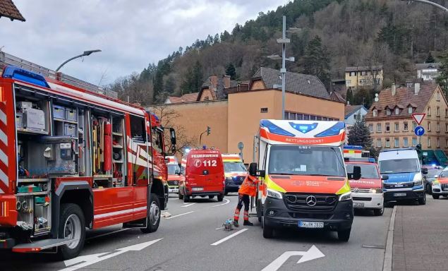 Policia gjermane konfirmon aksidentin e rëndë: Nëna nga Kosova dhe fëmija i saj u goditen nga kamioni