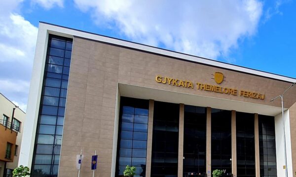 Refuzohet paraburgimi i të dyshuarit për sulm seksual ndaj 10-vjeçares, 64-vjeçari lihet në arrest shtëpiak