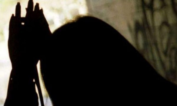 Raportohet për dhunimin e një gruaje në Rahovec, i dyshuari në arrati