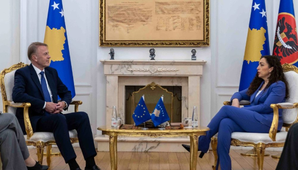 Osmani priti në takim lamtumirës ambasadorin e BE-së në Kosovë, Aivo Orav