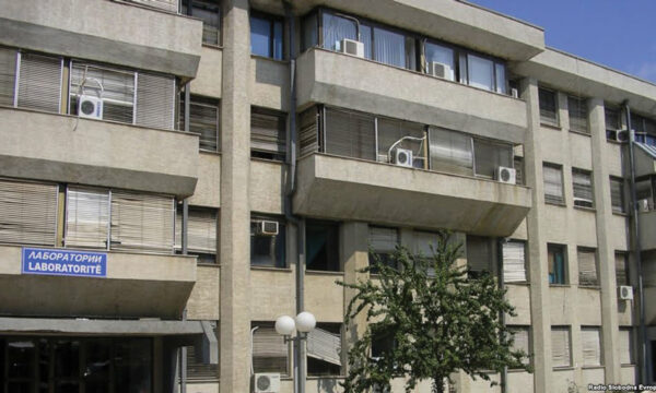 Ngjarje e rëndë në Kumanovë: Dy fëmijë 3 dhe 4 vjeç helmohen nga një helm për bujqësi