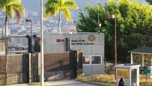 SHBA rihap ambasadën amerikane në Venezuelë pas 7 vitesh, Departamenti i Shtetit: Një kapitull i ri