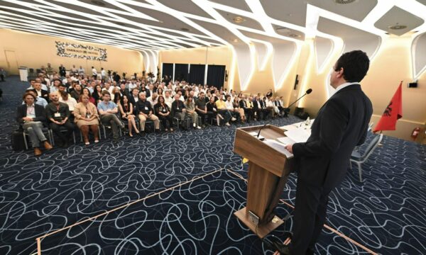 Kurti mbledh sot KP të VV’së diskutohet edhe çështja e propozimit të kandidatit për President