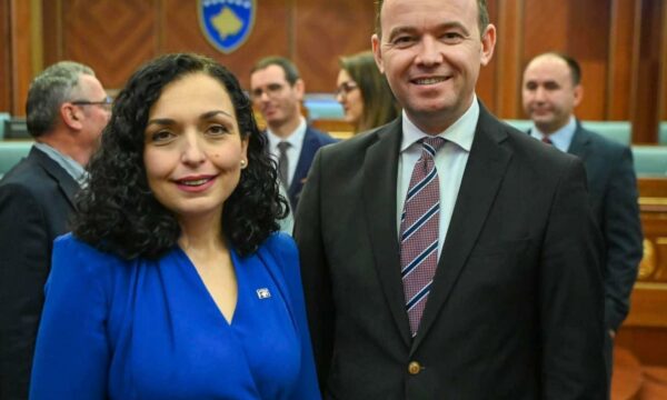 Peci i Guxo hesht për presidenten Osmani, rekomandon të pyetet niveli qendror