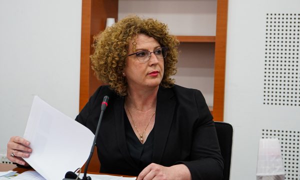 Konfirmohet aktakuza ndaj Rozeta Hajdarit, refuzohet kërkesa për hedhje
