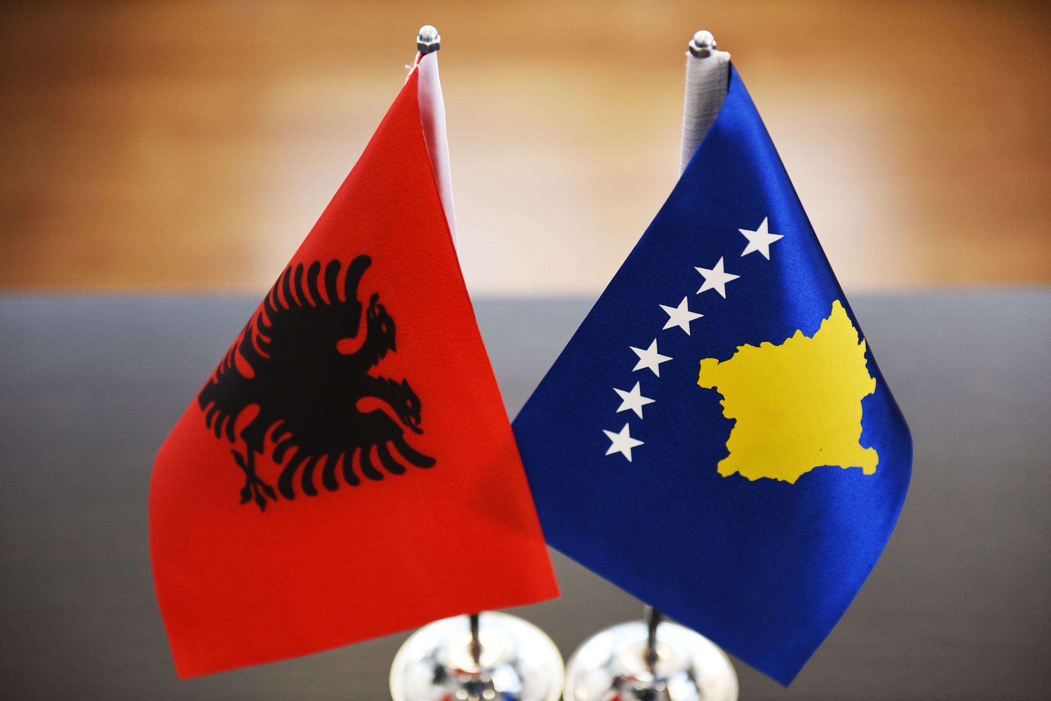 Kosova dhe Shqipëria cilësohen si vende “pjesërisht të lira” nga Freedom House