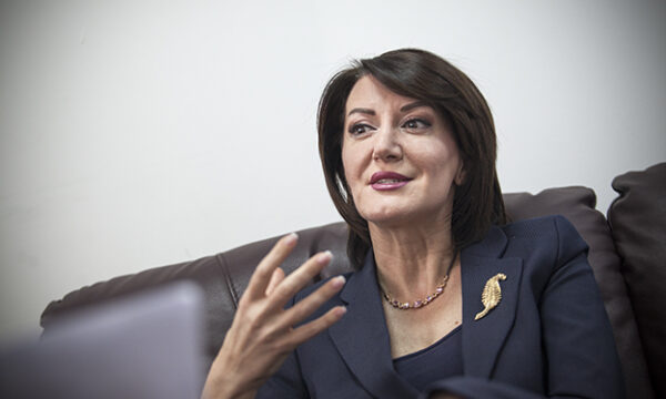 Dërguti: Ish-presidentja Jahjaga mund t’i futet garës sërish