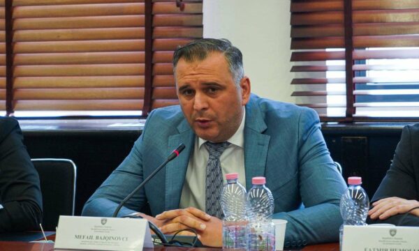 Mefail Bajqinovci “i lutet” PDK-së: Lene anash inatin, ofroni kontruktivitet