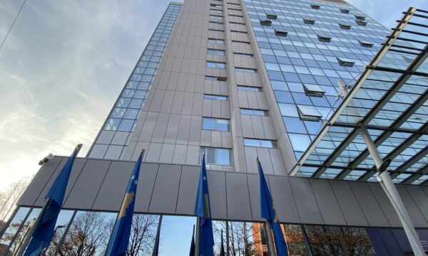 Viti 2025 cilësohet si vit i humbur për Kosovën në draft-raportin vjetor të PE-së