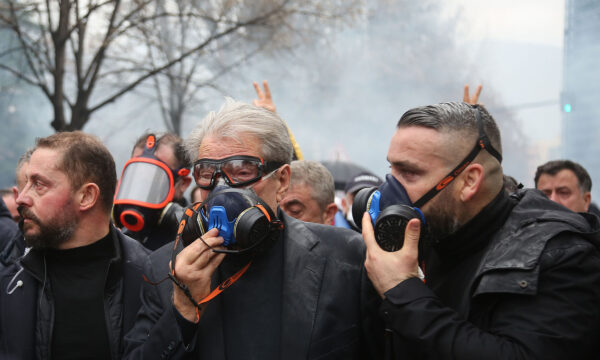 “Nuk ka paqe pa largimin e Ramës”, Berisha njofton përshkallëzim të protestave