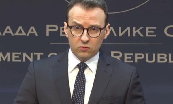Petkovic del në media pasi Kurti u pajtua për lëshime për Ligjin për të Huajt: S’po integrohemi në sistemin e tyre e as s’po e njohim pavarësinë