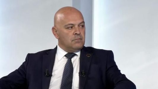 Gjini: S’kemi votë për asnjërin kandidat të LVV-së për president