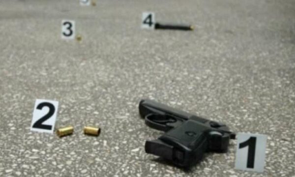 Pesë vrasje brenda një jave në Kosovë, ekspertët alarmojnë për armët ilegale