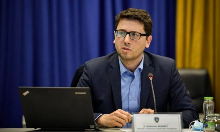 ‘‘Njerëz me qëllime të rrezikshme’’, Hekuran Murati komenton deklaratën e Osmanit: Po besoj e ka pasë fjalën për deputetët që s’kanë nejt në sallë