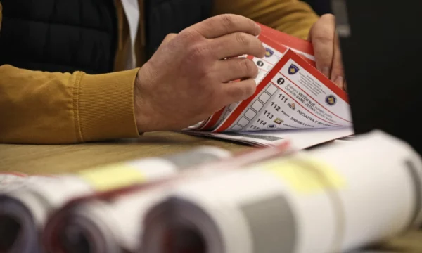 Mbi 200 persona dyshohen për manipulim votash në Pejë, priten 31 kallëzime penale