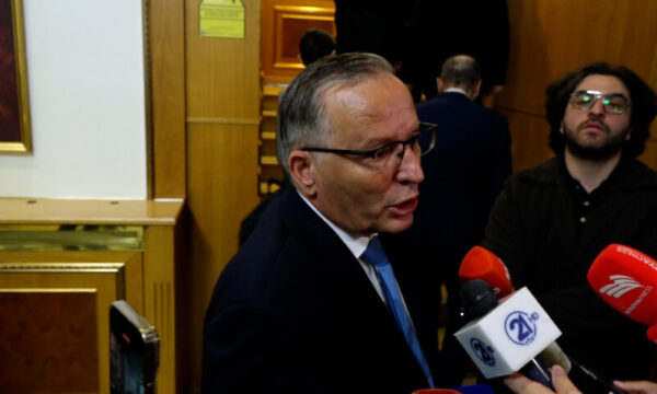 Seanca për ndryshime kushtetuese në ditën kur duhet të zgjedhet Presidenti, Hamza: jo në 2-3 orët e fundit të afatit kjo temë